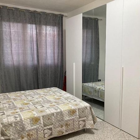 Appartamento Sulla Piazza 90 M Dal Mare Anzio Exterior foto