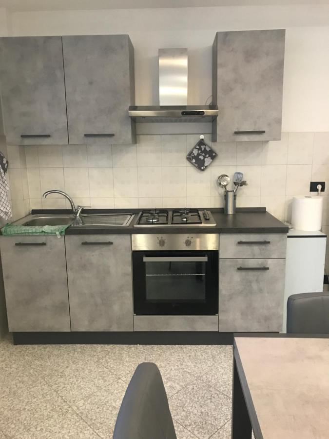 Appartamento Sulla Piazza 90 M Dal Mare Anzio Exterior foto